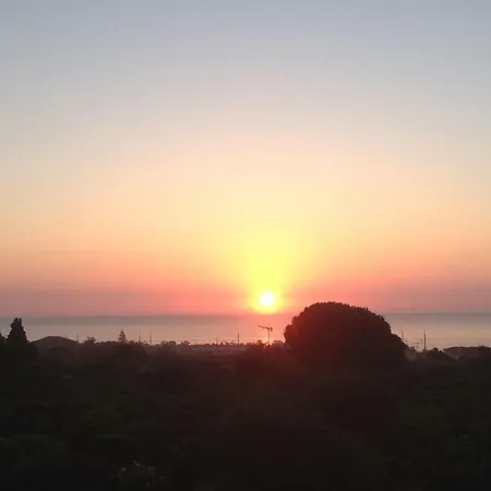 Home Suite Home Πανσιόν